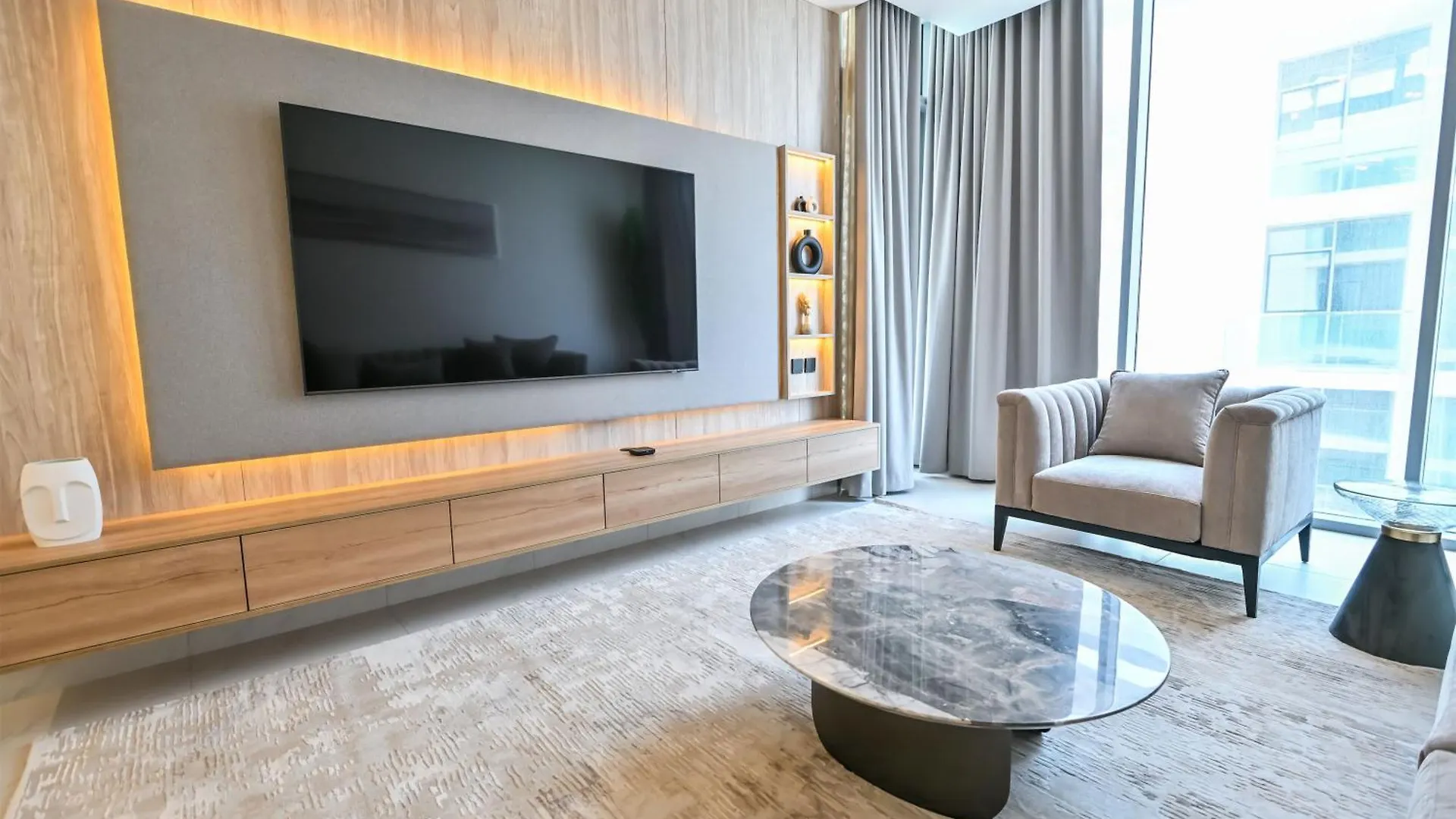 1Br Close To Crystal Lagoon In District One Meydan Dubai