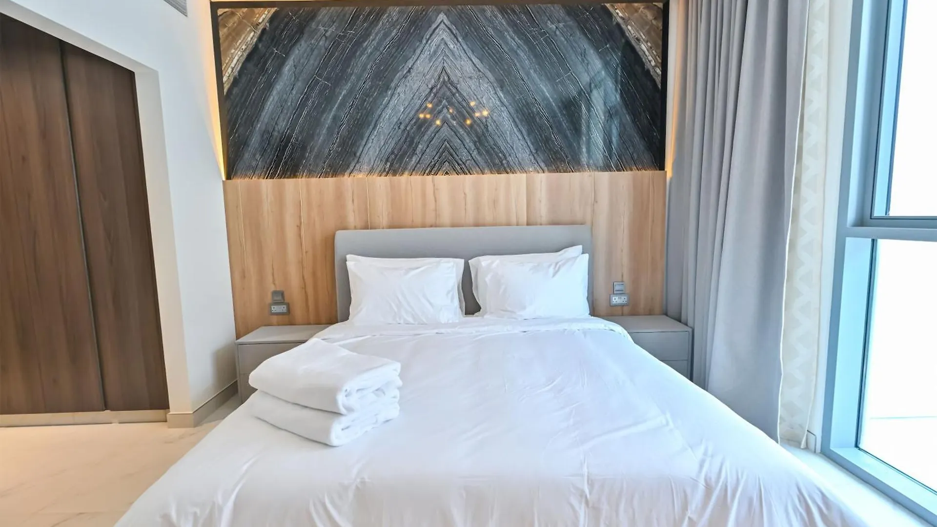 1Br Close To Crystal Lagoon In District One Meydan Dubai Emirados Árabes Unidos