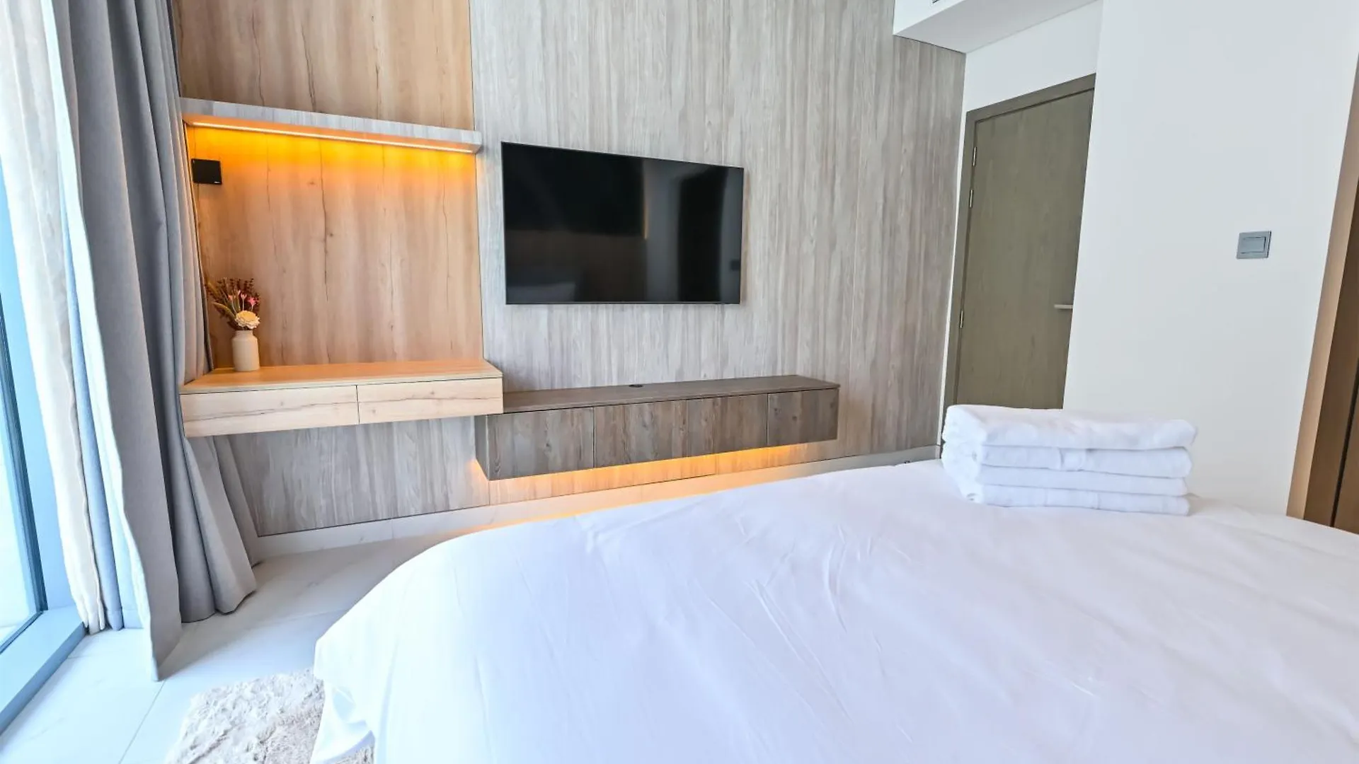 1Br Close To Crystal Lagoon In District One Meydan Dubai 0*,  Emirados Árabes Unidos